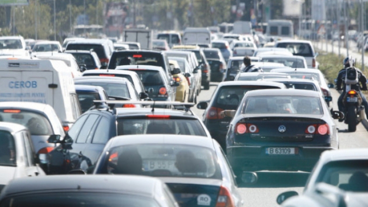 RAR: Sute de mașini care circulă în Bucureşti prezintă pericol de accident