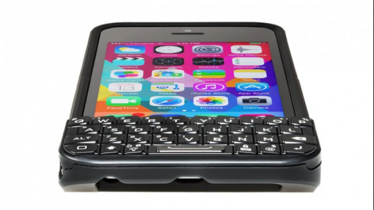 Gadgetul care transformă iPhone-ul în BlackBerry