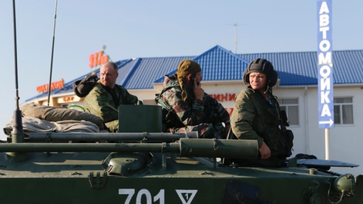 Vehicule militare ruse, la frontiera ucraineană