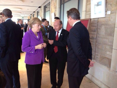 BĂSESCU, la discuţii cu OBAMA şi MERKEL / Foto: Facebook.com