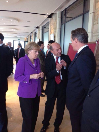 BĂSESCU, la discuţii cu OBAMA şi MERKEL / Foto: Facebook.com