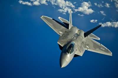 Primul test pentru avionul de vânătoare F-22 Raptor