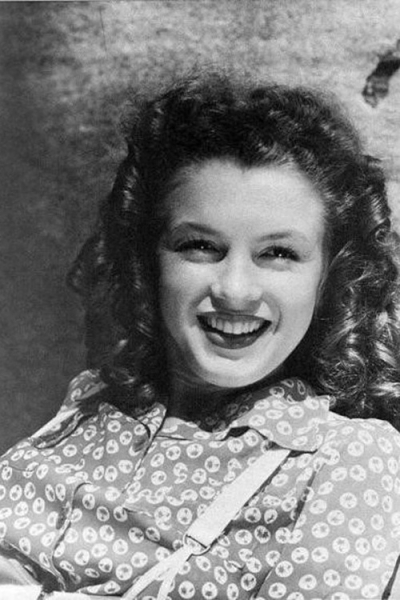 Cum arăta Marilyn Monroe înainte să se opereze
