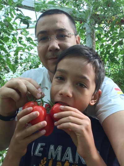 Premierul Ponta, la "munci agricole"