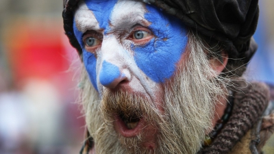 Violențe în Scoția: Poliția a intervenit pentru a separa grupuri pro și anti-independență în Glasgow