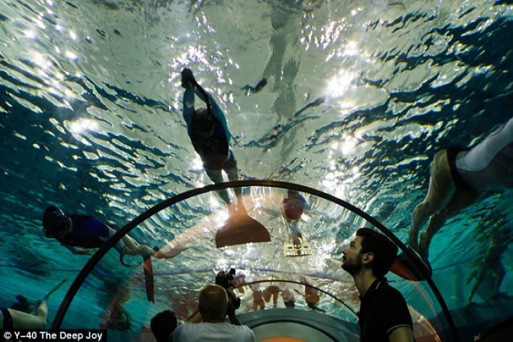 Cum arată cea mai adâncă piscină din lume