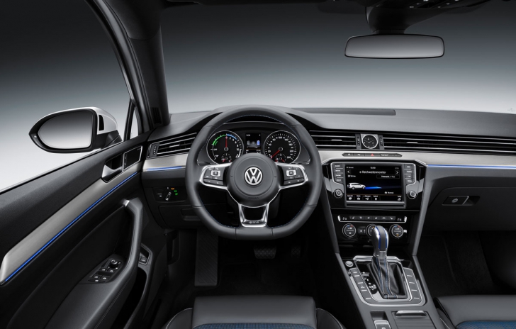 Volkswagen Passat GTE, noul Volkswagen Passat în varianta hybrid plug-in 