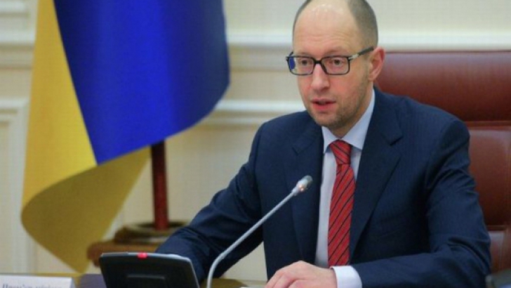 Iaţeniuk: Planul lui Putin pentru Ucraina este "praf în ochi" pentru occidentali