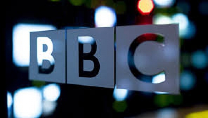 BBC, audiată după o percheziţie LIVE, din casa unui cântăreţ faimos, acuzat de pedofilie