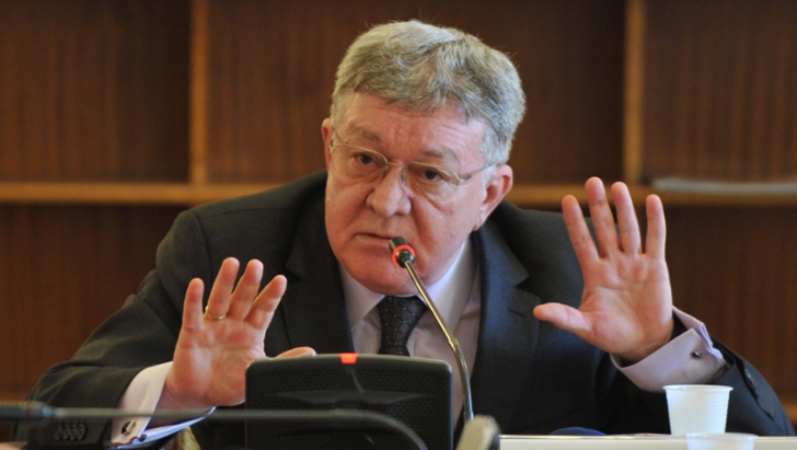  Corneliu Dobrițoiu cere audierea ministrului Apărării, în PARLAMENT, după cazul Robert Turcescu