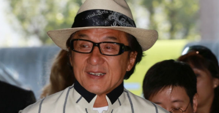 Jackie Chan vine în România