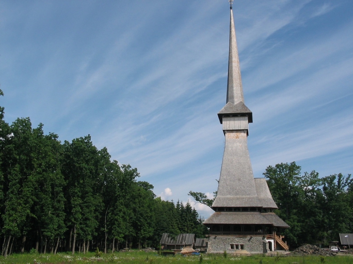 Maramureşul se poate lăuda cu cea mai mare biserică de lemn din lume 