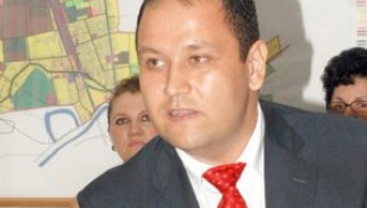 Primarul oraşului Ţăndărei, ARESTAT PREVENTIV