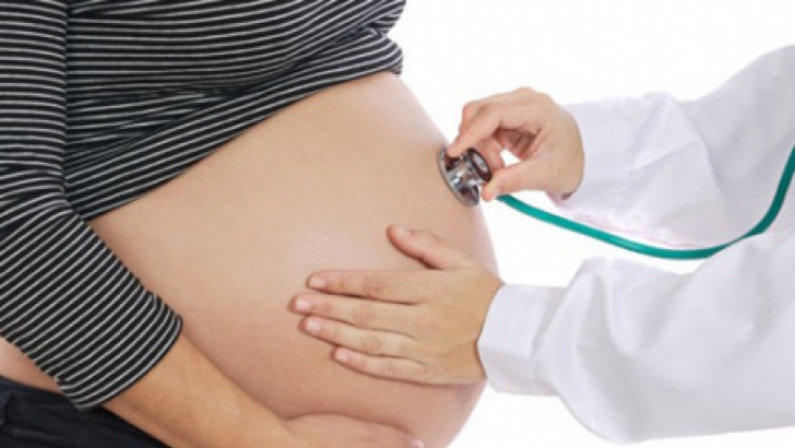 O femeie din Suedia a născut un bebeluş după ce a suportat un transplant de uter