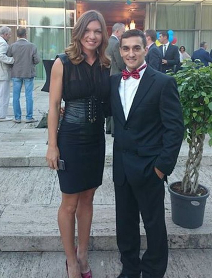 SEXY Simona Halep! Sportiva a afişat un look SENZUAL la o petrecere de la Snagov