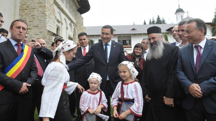 Victor Ponta, într-o vizită în Suceava