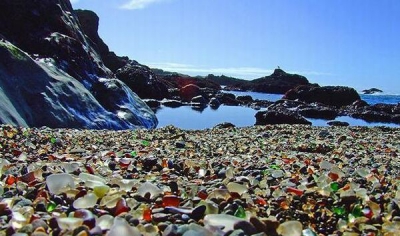 'Glass Beach', plaja de sticlă, se află în Parcul MacKerricher din California