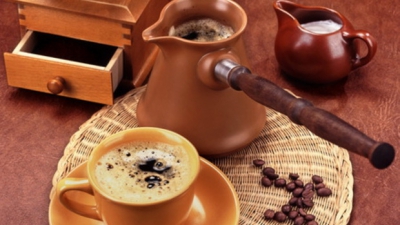 De ce NU este sănătoasă cafeaua la ibric. Pericolele ascunse, dezvăluite de un medic român celebru/ Arhivă foto