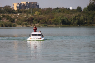 DACIA AMFIBIE există! Cum arată prima şi singura Dacie amfibie din istorie