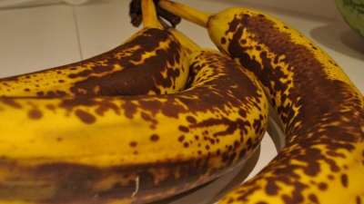 Ce păţeşti dacă mănânci banane cu coaja neagră? Anunțul specialiştilor japonezi