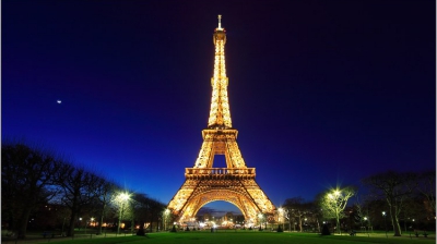 PERICOL la Turnul Eiffel! Podeaua nu mai rezistă! Ce măsuri s-au luat