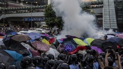 Umbrela, de la semn al reconcilierii politice la simbol al protestelor din Hong Kong