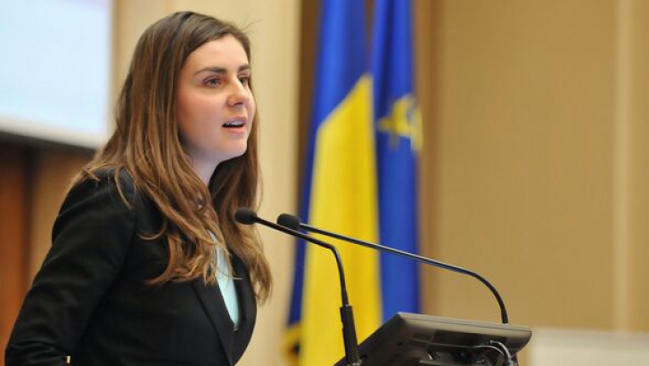 Ioana Petrescu, ministrul Finanţelor