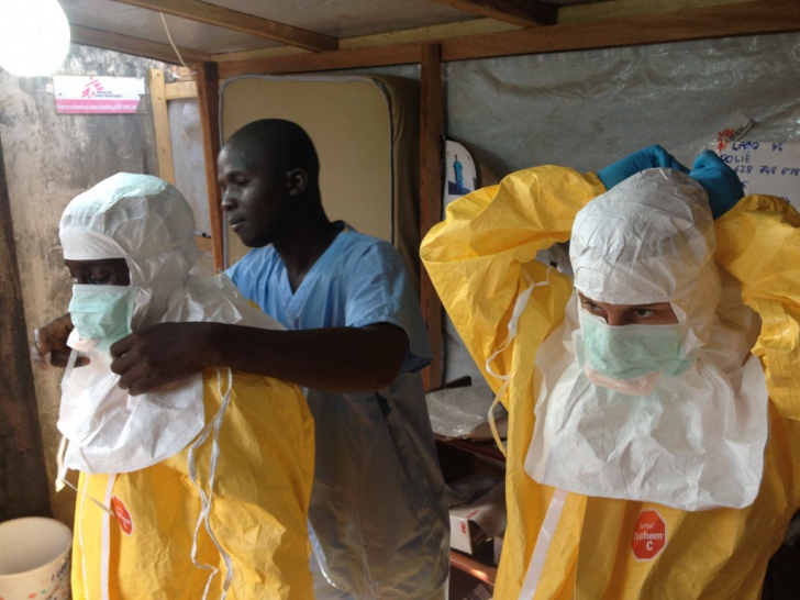 Primul caz de infectare cu virusul Ebola, diagnosticat în SUA 