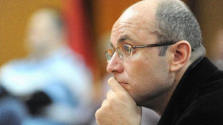 Cozmin Gușă: Atitudinea lui Băsescu față de Lukoil similară cu atitudinea lui Putin față de oligarhi