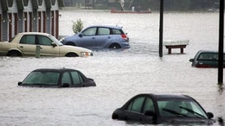 Inundații în Italia. Un ROMÂN a fost SALVAT de un elicopter, iar ALȚI DOI, PRINȘI la FURAT