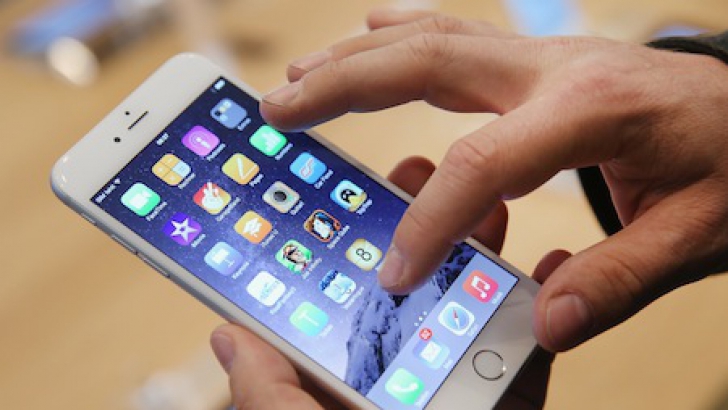 Un american îşi dă CASA la schimb cu un iPhone 6