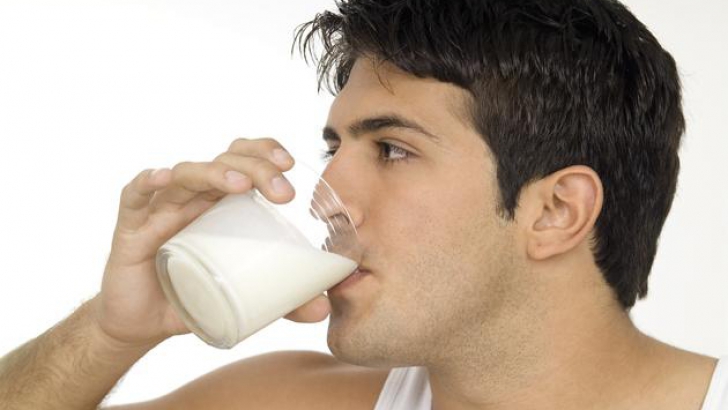 Ce se întâmplă dacă bei 3 pahare de lapte pe zi
