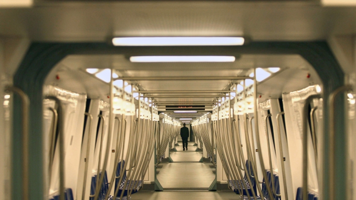 SENZAŢIE - Noile garnituri de metrou sunt comparate cu navele spaţiale. Imagini în PREMIERĂ!