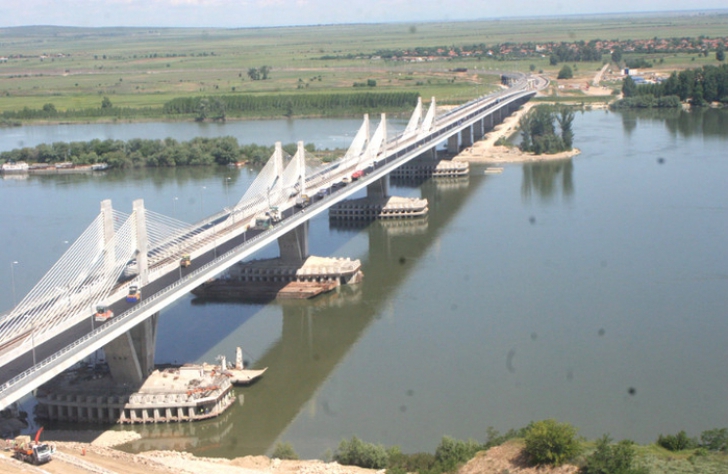 Se construiesc două noi poduri peste Dunăre. VEZI UNDE
