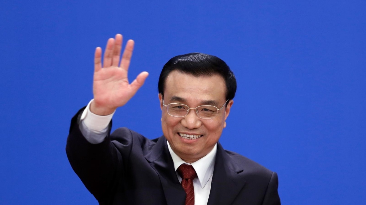 Premierul chinez a fost primit cu brațele deschise, în Rusia. Ce pun la cale cele două țări 