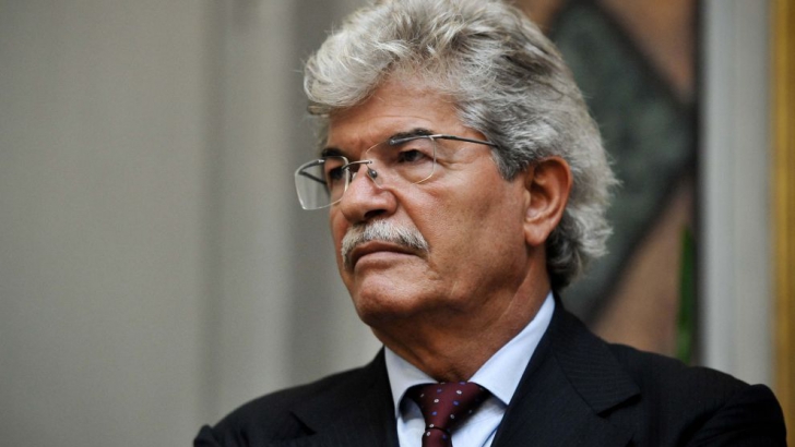 Un senator italian își cere scuze pentru politicianul care s-a lăudat că a bătut un român 