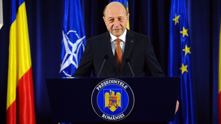 Băsescu: Dacă ne uităm la Iohannis, constatăm că, din meditații, și-a luat șase case