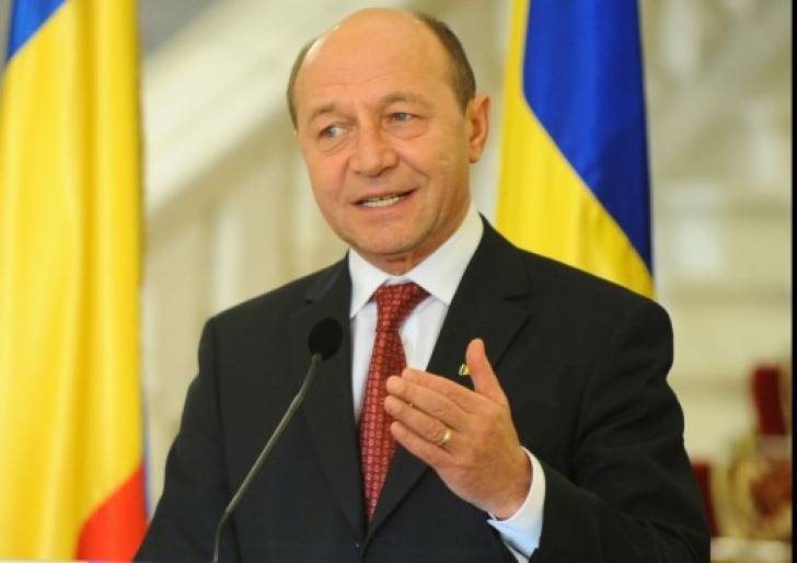 Băsescu retrimite Parlamentului legea referitoare la pensionarea personalului aeronautic 