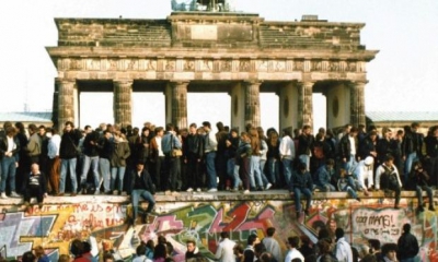 CĂDEREA ZIDULUI BERLINULUI: Ce făcea Angela Merkel când căzut Zidul Berlinului