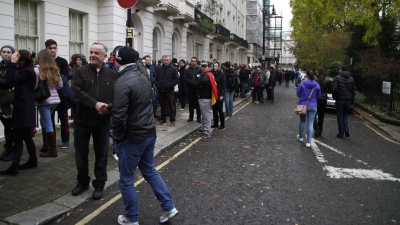 Românii au stat la cozi uriaşe pentru a vota la Londra. Sursa: Adriana Neagoe/Inquamphotos
