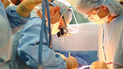 CAZ INCREDIBIL &icirc;n MARAMUREȘ! O BĂTR&Acirc;NĂ a fost OPERATĂ la piciorul SĂNĂTOS