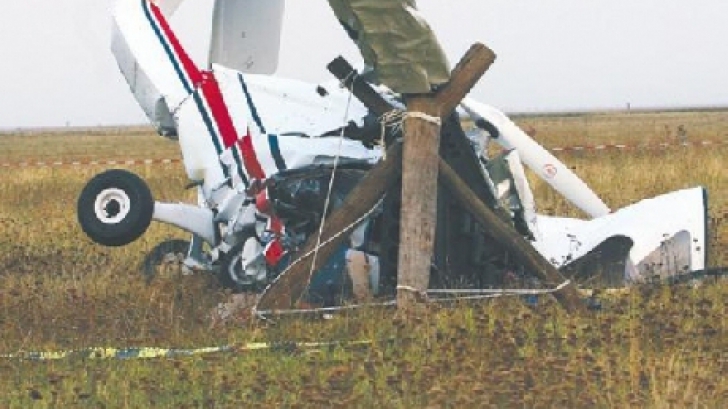 Avion privat, prăbuşit. Au murit 9 persoane