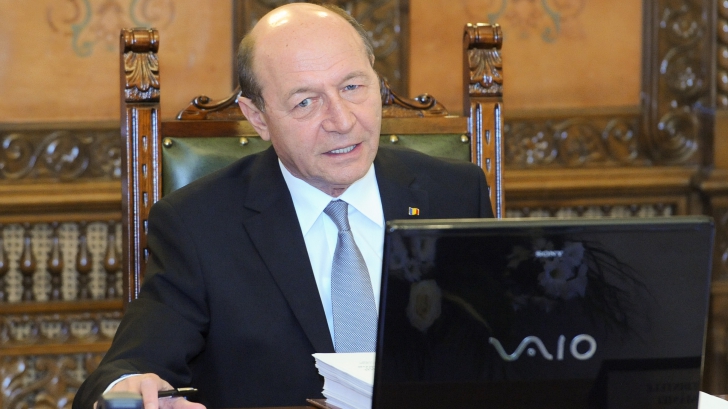 Băsescu a cerut în CSAT ca tranzitul gazelor din Marea Neagră să se facă prin Transgaz 