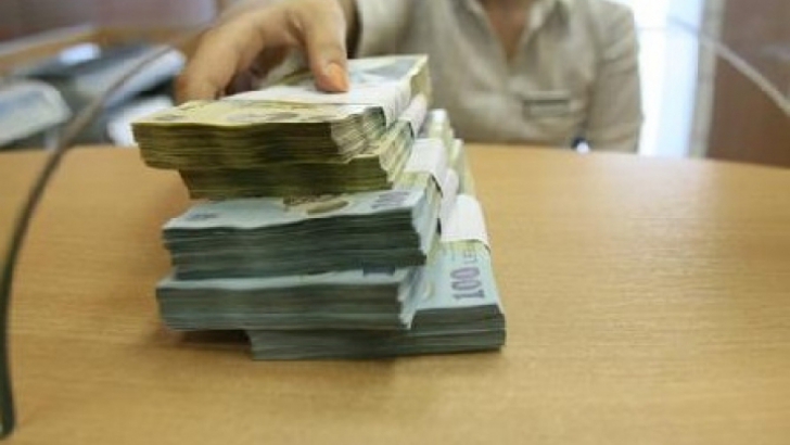 La cine apelează românii dacă ar avea probleme financiare