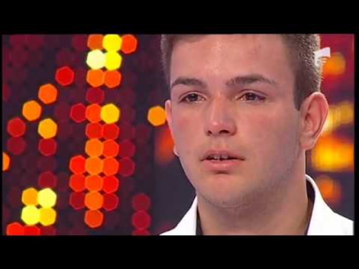 ADEVĂRUL despre DRAMA lui Rafaelo, concurentul de la X Factor: „BĂTUT și TERORIZAT la casa de copii”