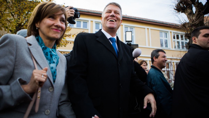 Klaus Iohannis, alături de soţia sa, Carmen. Sursa: Ovidiu Dumitru Matiu/Inquamphotos.com