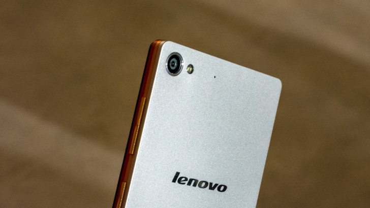Telefonul care TE VA CUCERI prin design: Lenovo îl aduce și în România de la 1 decembrie!