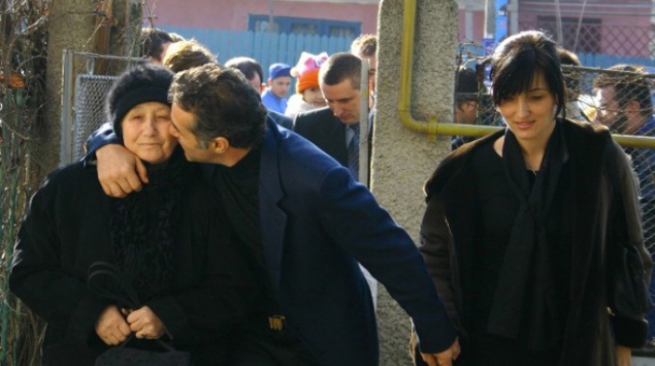 REZULTATE ALEGERI. Mama lui Gigi Becali a votat pentru graţierea fiului ei. Ce spune femeia