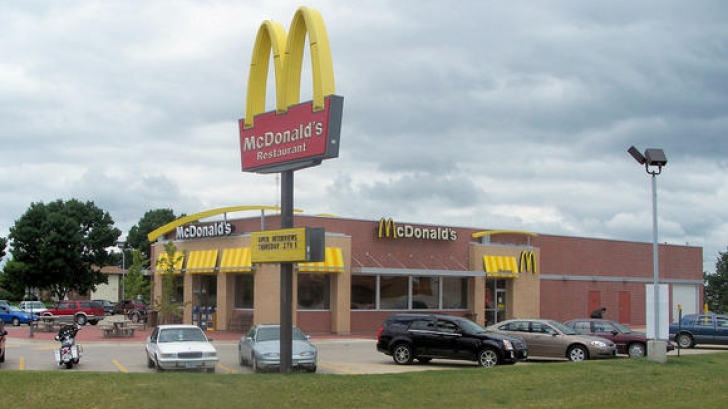 Cât costă să-ţi deschizi propriul McDonald`s