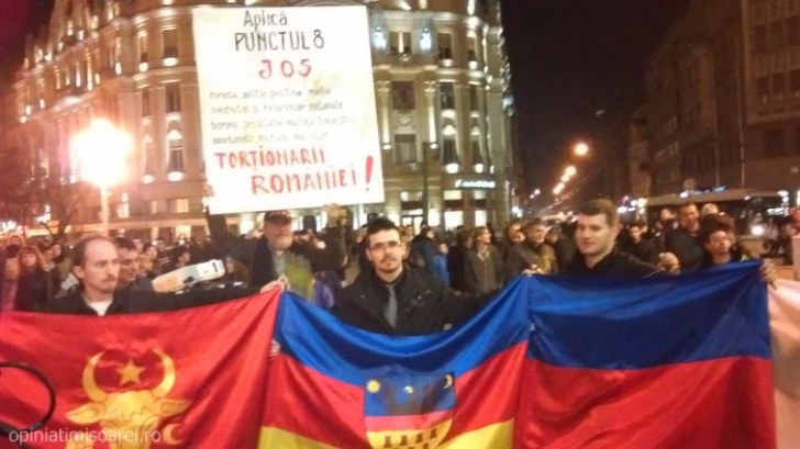 PROTESTE la Timișoara. Sute de bănățeni în stradă